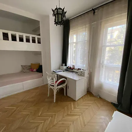 Octogon Suny * Budapeşte