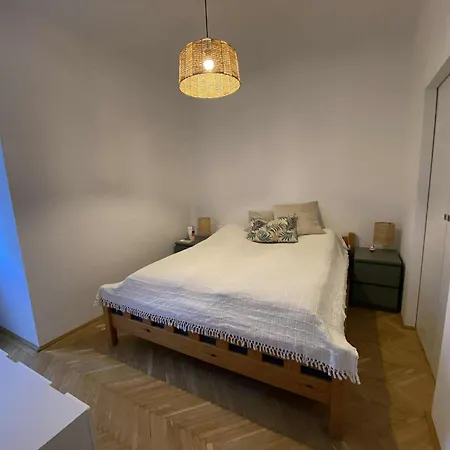 Octogon Suny Lejlighed Budapest